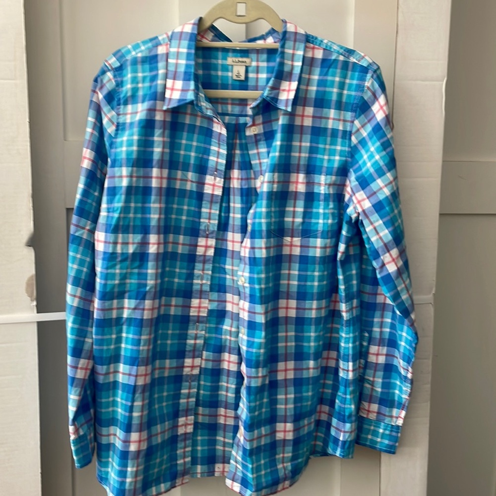 L. L. Bean Women’s Large Blue and Red Plaid Button Down Dress Shirt Size Large